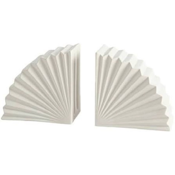 NWT Style House Ruffled Matte Bookends full set spans 12.6” x 3.94” x 6.1” - Picture 7 of 9